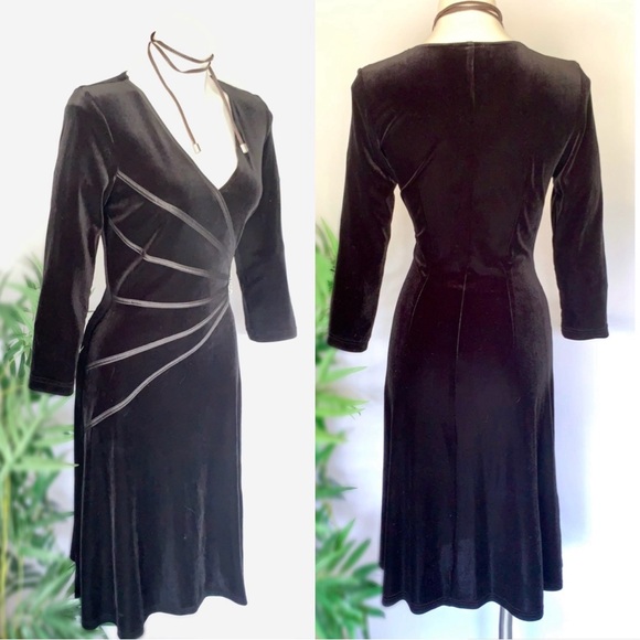 v i n t a g e :: Gorgeous Black Velvet Y2K Midi Dress - Picture 5 of 13